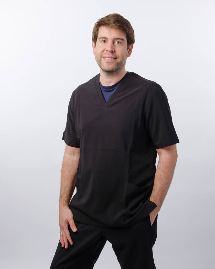 Dr. Roberto González Couso